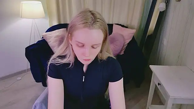 Beatrica Klein online show from 4, 5, 2026