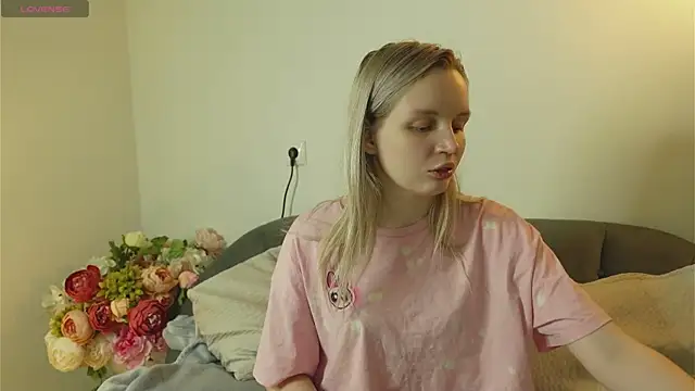 Beatrica Klein online show from 17, 11, 2025