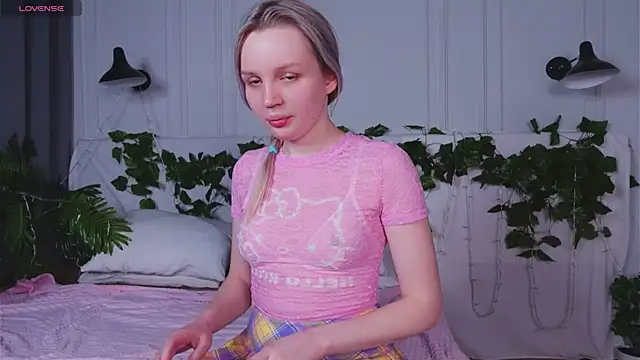 Beatrica Klein online show from 9, 3, 2025