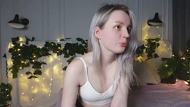 Beatrica Klein online show from 14, 3, 2025