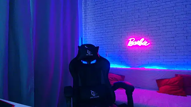 Snapshot of -Stacyy- chatting on 18, 12, 2025 -Stacyy- online show from 18, 12, 2025