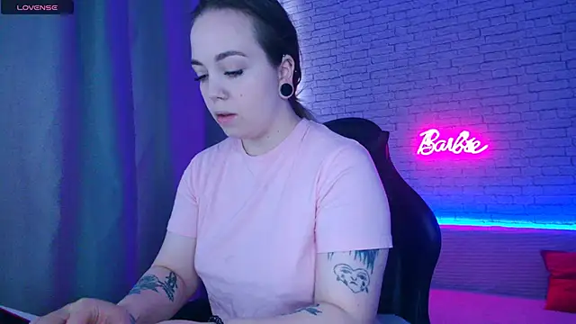 -Stacyy- online show from 10, 4, 2026