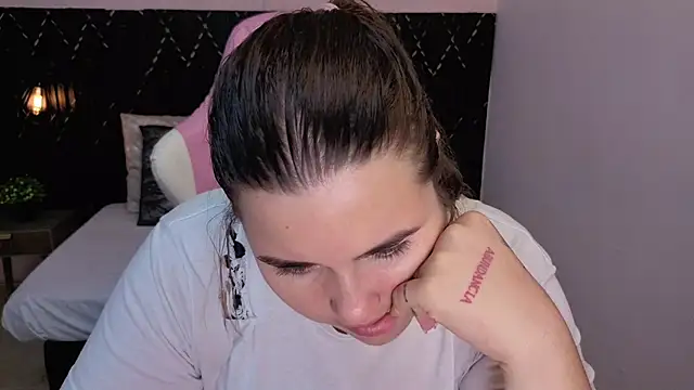 Aabby lee online show from 9, 4, 2026