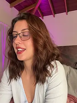 EmaSaenz online show from 26, 2, 2025