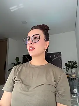 Snapshot of EmaSaenz chatting on 18, 2, 2026 EmaSaenz online show from 18, 2, 2026