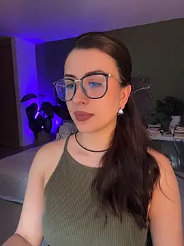 EmaSaenz online show from 15, 7, 2026
