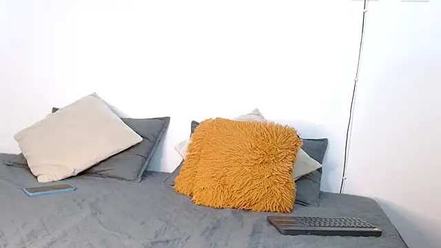 Snapshot of frank_myles chatting on 23, 2, 2026 frank myles online show from 23, 2, 2026