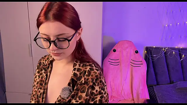 RozieRose online show from 8, 10, 2025