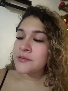 Sara smiiith211 online show from 5, 12, 2025