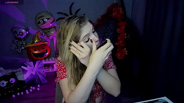 lily williamss online show from 18, 10, 2025