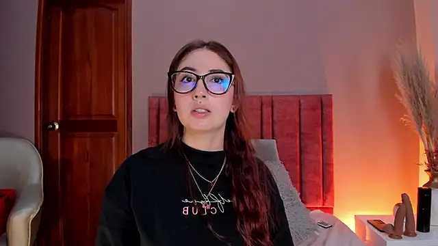 Emilywatsonn online show from 15, 11, 2025