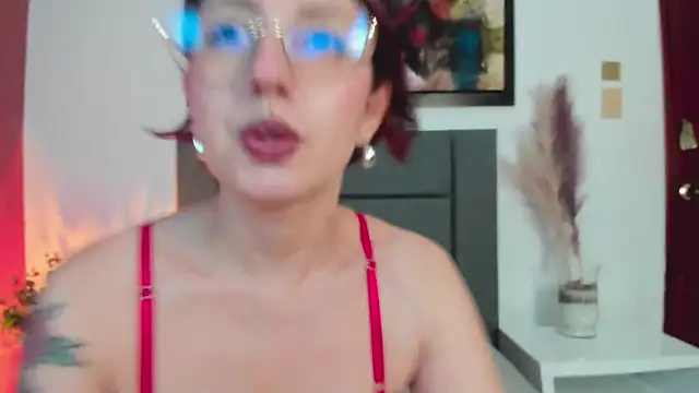 Emilywatsonn online show from 7, 10, 2025