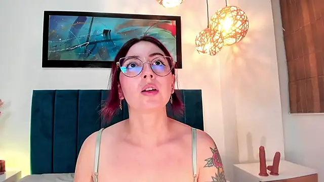 Emilywatsonn online show from 13, 3, 2025