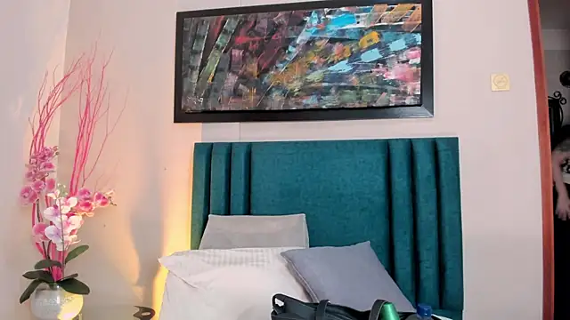 Emilywatsonn online show from 21, 12, 2025