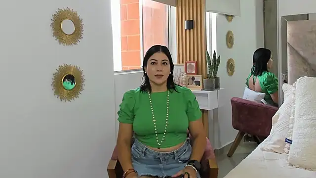 EmilyPeytonn online show from 22, 11, 2025