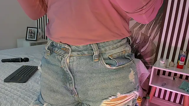 Samaantha-White online show from 13, 10, 2025