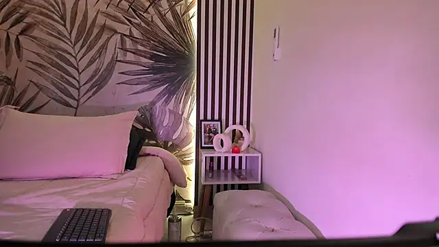 Samaantha-White online show from 2, 3, 2026