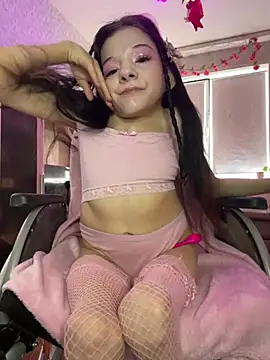 MiniSophiaa online show from 23, 3, 2025