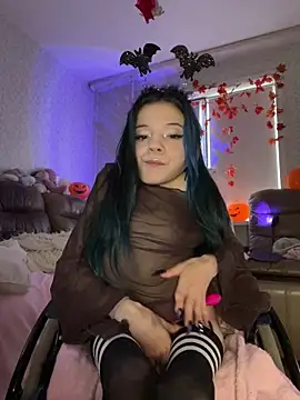 MiniSophiaa online show from 27, 10, 2025