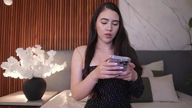 Amelia Rouse online show from 22, 12, 2025