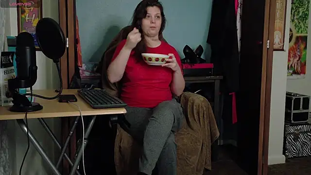 TreeJeanne online show from 25, 9, 2025