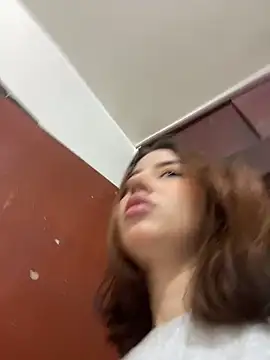 Snapshot of Lia_sex69 chatting on 18, 3, 2025 Lia sex69 online show from 18, 3, 2025