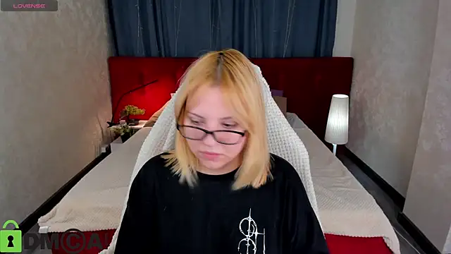 Stacy Luv online show from 15, 11, 2025