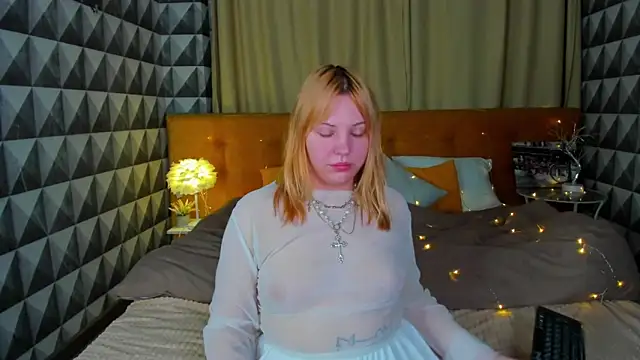 Stacy Luv online show from 22, 9, 2025