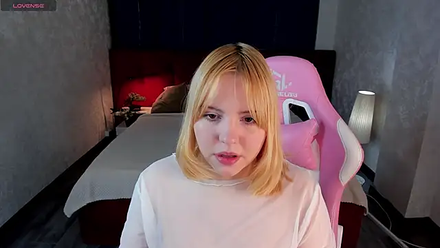 Stacy Luv online show from 17, 11, 2025