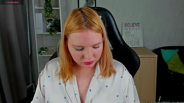 Snapshot of Stacy_Luv chatting on 11, 2, 2026 Stacy Luv online show from 11, 2, 2026