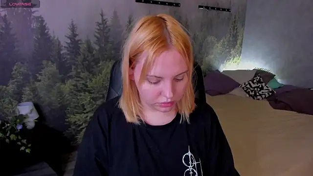 Stacy Luv online show from 9, 11, 2025