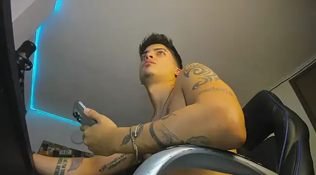 charlie hotxxx online show from 13, 2, 2025