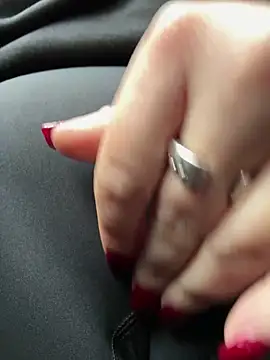 sylviahhh online show from 5, 4, 2026