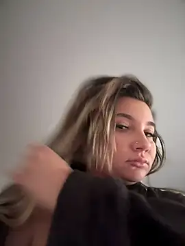 Snapshot of babyyboomm chatting on 22, 1, 2025 babyyboomm online show from 22, 1, 2025