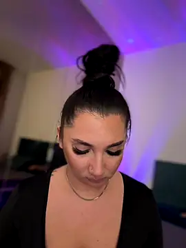 Snapshot of babyyboomm chatting on 18, 11, 2025 babyyboomm online show from 18, 11, 2025