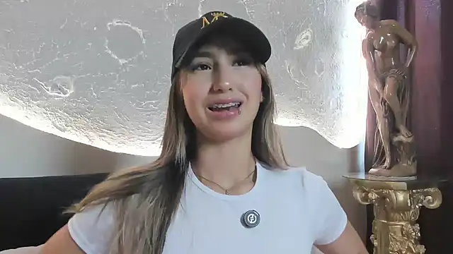 Snapshot of _Emma_Valka chatting on 20, 9, 2025 Emma Valka online show from 20, 9, 2025