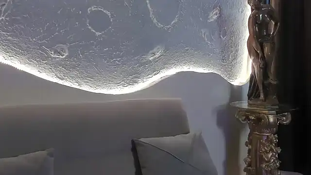 Snapshot of _Emma_Valka chatting on 4, 10, 2025 Emma Valka online show from 4, 10, 2025