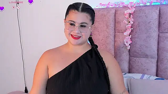 Snapshot of miahkumar chatting on 23, 5, 2026 miahkumar online show from 23, 5, 2026