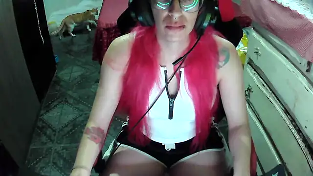 ManuEscarlate13 online show from 11, 2, 2025