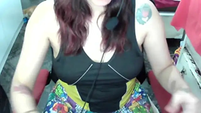 ManuEscarlate13 online show from 25, 4, 2026