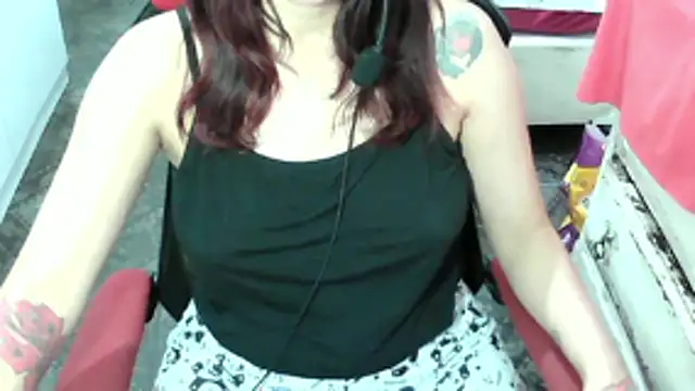 ManuEscarlate13 online show from 28, 4, 2026