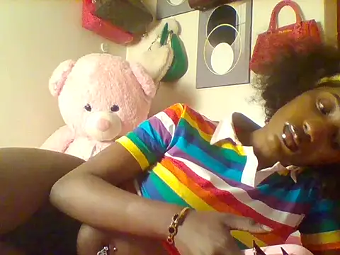 Snapshot of Queeen_model chatting on 10, 10, 2025 Queeen model online show from 10, 10, 2025