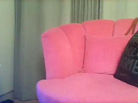 Queeen model online show from 4, 4, 2026