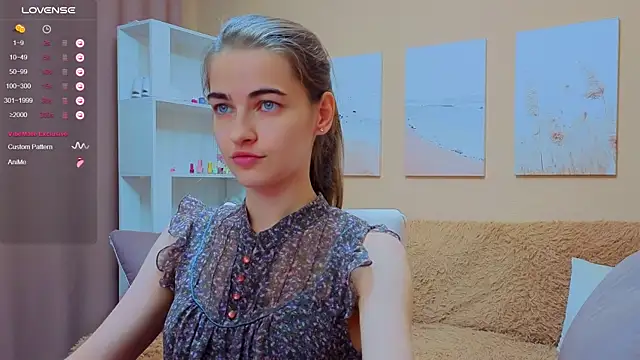 Snapshot of AstoriyaNight chatting on 10, 9, 2025 AstoriyaNight online show from 10, 9, 2025