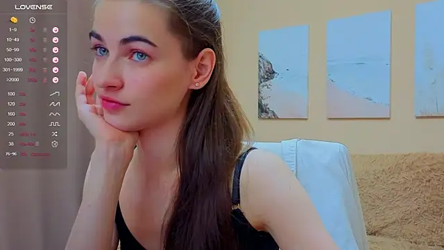 Snapshot of AstoriyaNight chatting on 11, 10, 2025 AstoriyaNight online show from 11, 10, 2025