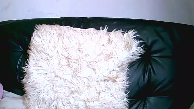 Bustypillows online show from 10, 1, 2026