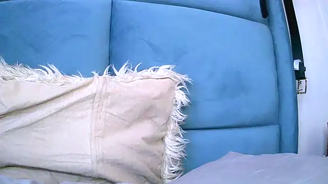 Bustypillows online show from 14, 5, 2026