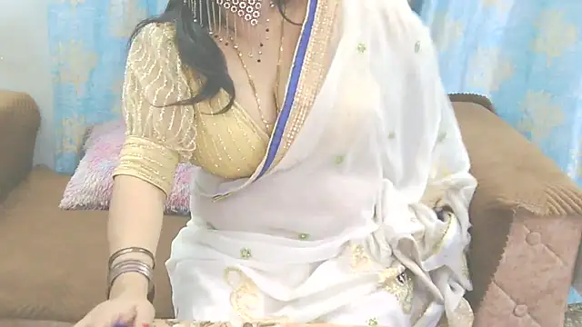 Snapshot of sheetaldave chatting on 8, 11, 2025 sheetaldave online show from 8, 11, 2025