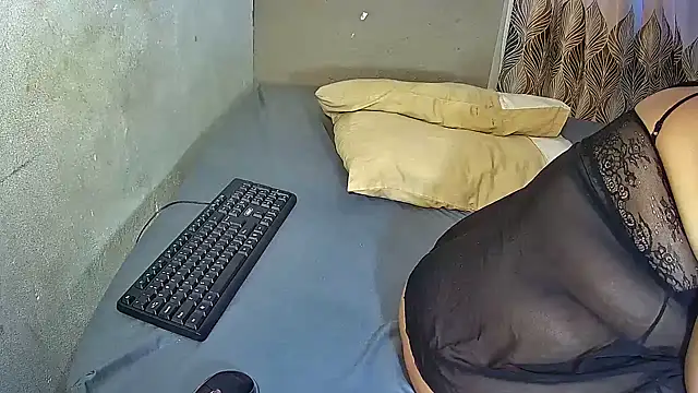 BustyThickyAss online show from 12, 5, 2026