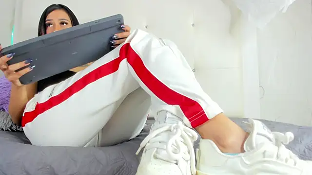 Little Jenni online show from 25, 10, 2025